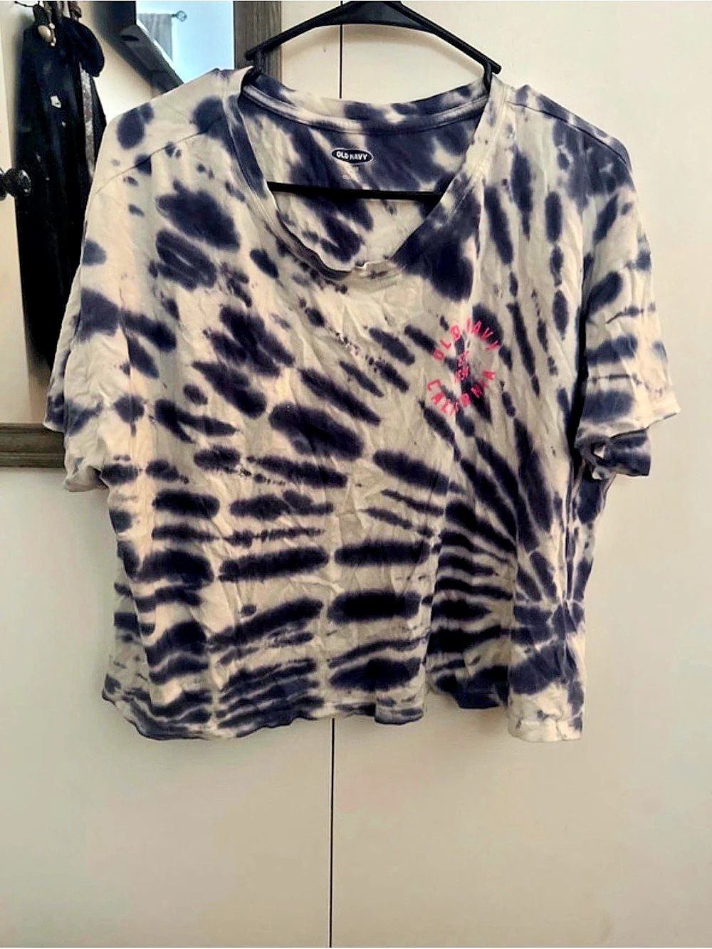 Old Navy Vintage Tie-Dye Logo Graphic T-Shirt Blue & White